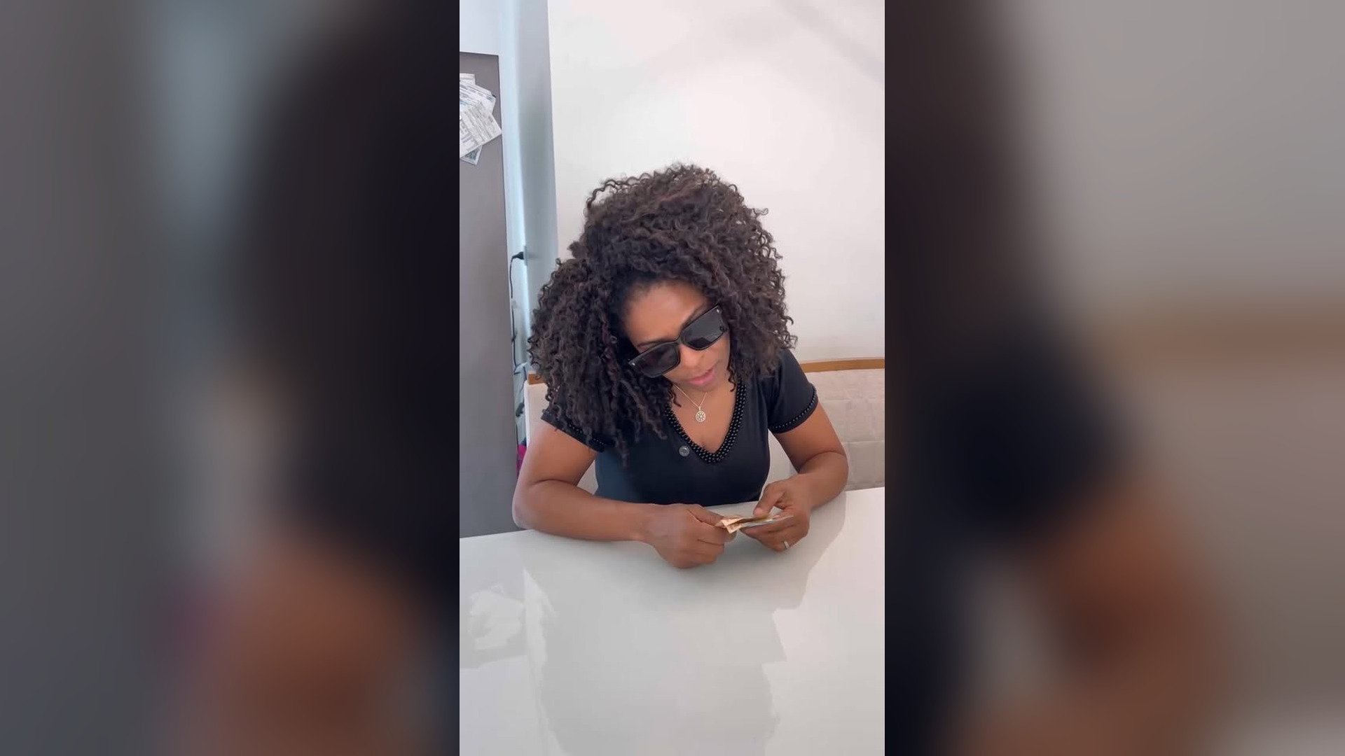 D2003131 Se somos todos iguais por que você tão diferente part2